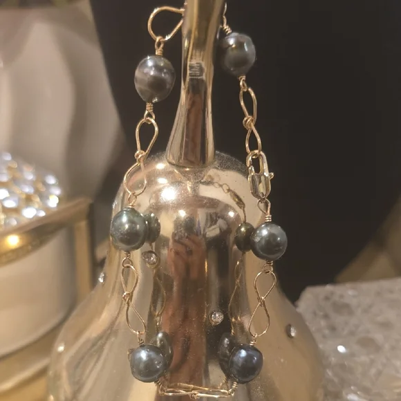 Hawaiian Tahiatian Black Pearl Infinity Bracelet - Picture 1 of 3